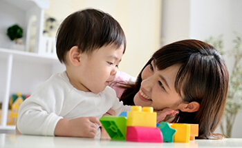 正しい言葉・やさしい表現、美しい所作を心がけます。